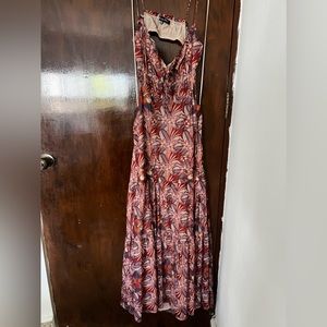 Maxi dress, never worn, size M